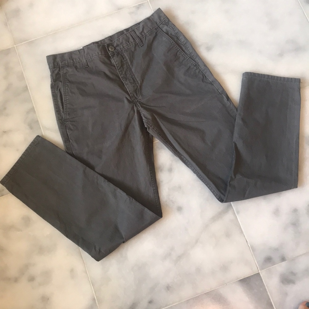 Levi’s light weight gray jeans- 511